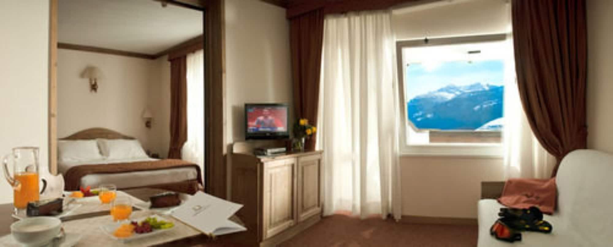 Hotel Alaska Cortina Кортіна-д'Ампеццо Екстер'єр фото